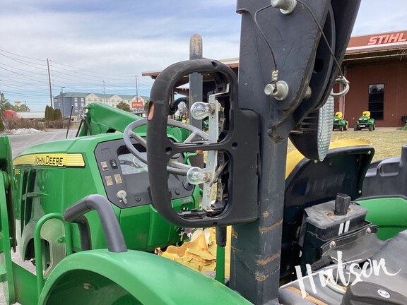 Photo of 2016 John Deere 5065E