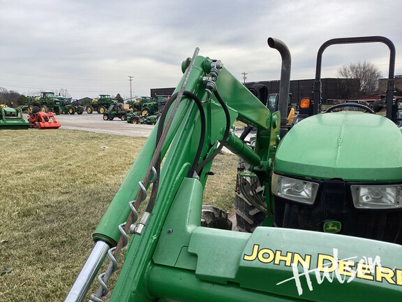 Photo of 2016 John Deere 5065E