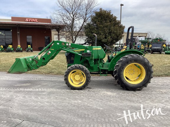 Photo of 2016 John Deere 5065E