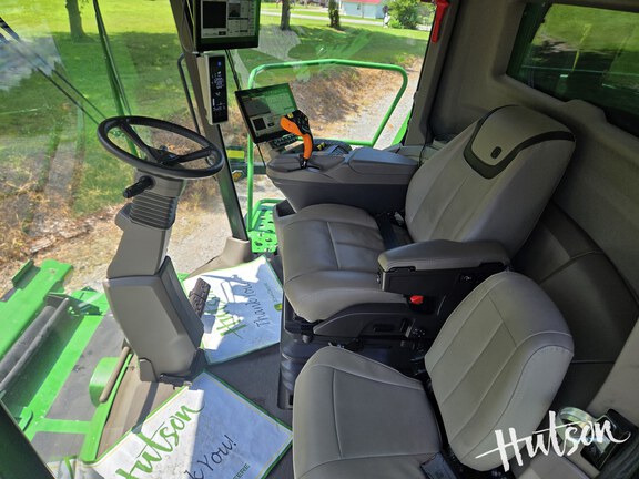 Photo of 2024 John Deere X9 1100