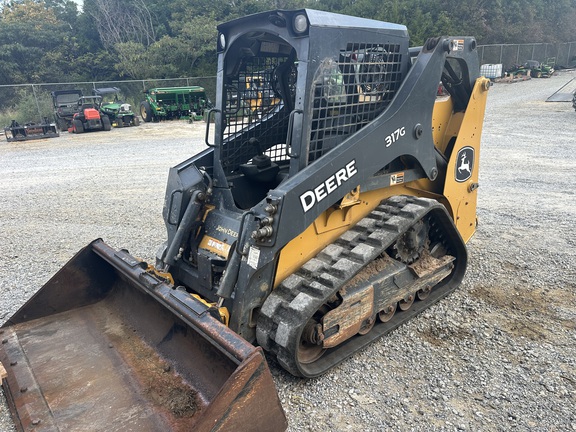 2020 John Deere 317G Photo 7