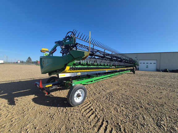 Used 2025 John Deere HDR 50 Combine Platforms at Horizon Ag & Turf in St. Paul, AB - Photo2