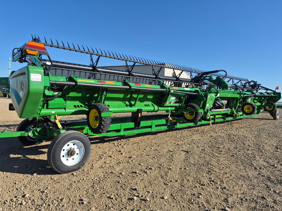 Used 2025 John Deere HDR 50 Combine Platforms at Horizon Ag & Turf in St. Paul, AB - Photo4