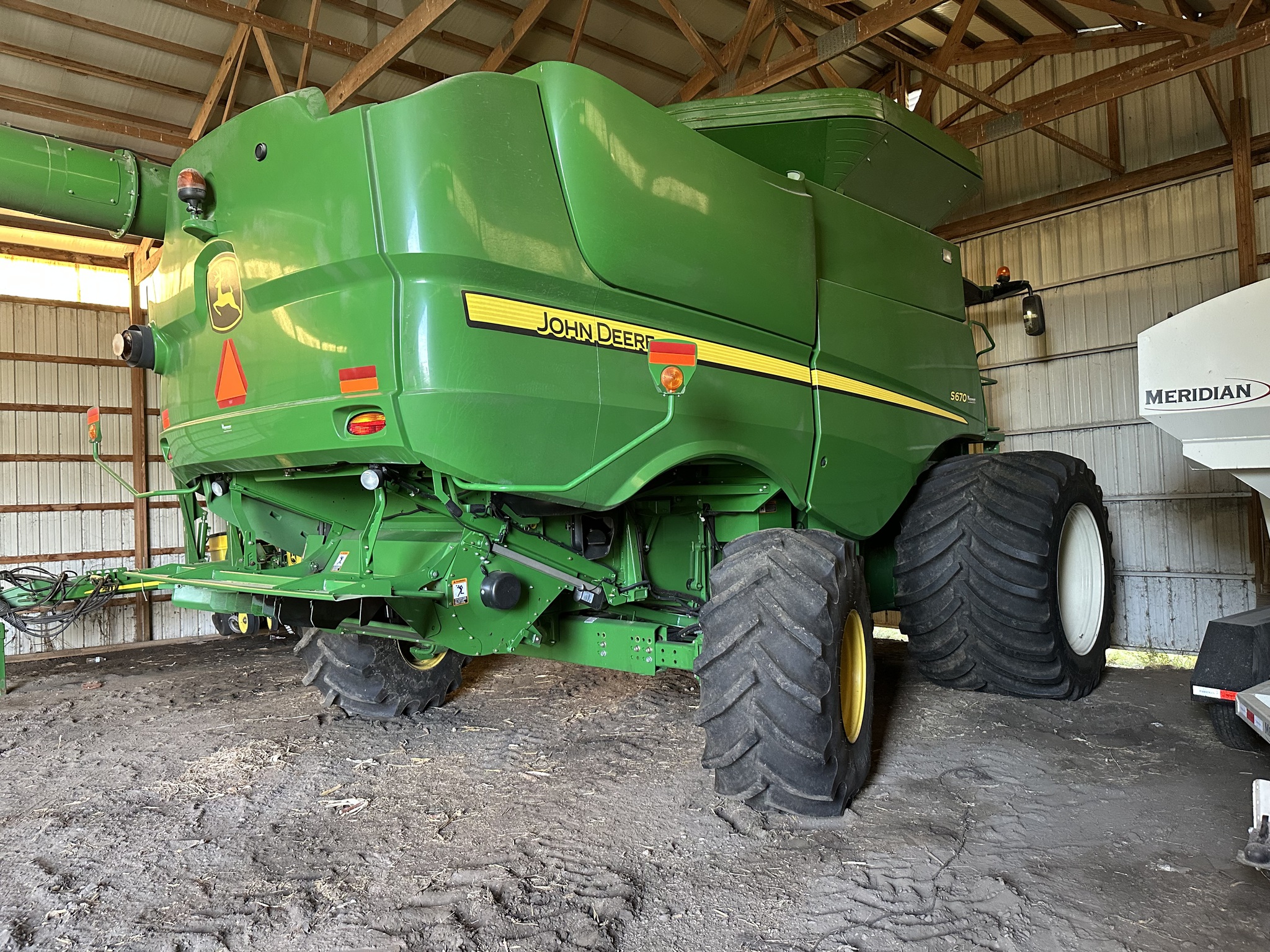 2013 John Deere S670 Image 2