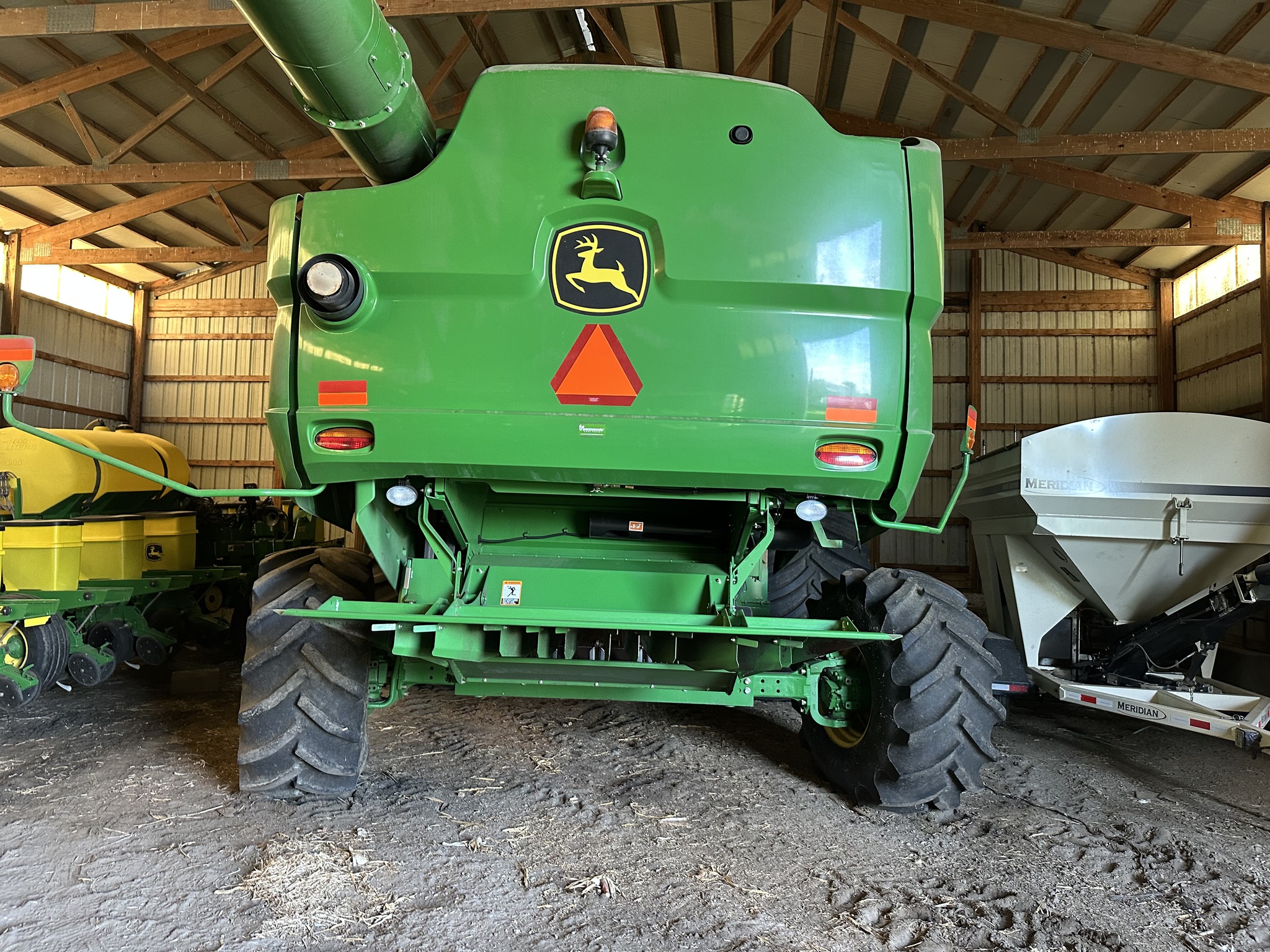 2013 John Deere S670 Image 3