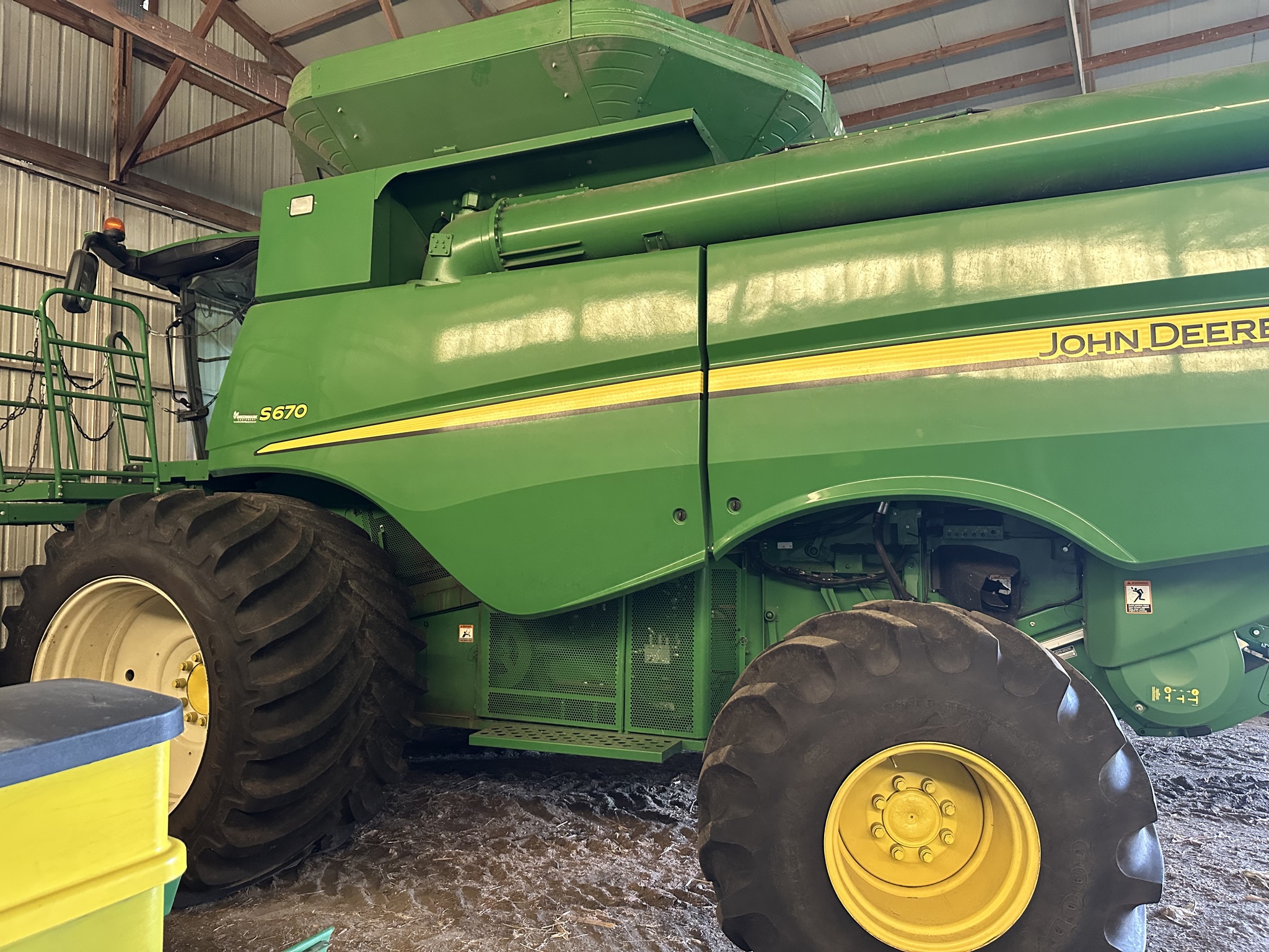 2013 John Deere S670 Image 5