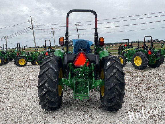 Photo of 2024 John Deere 5067E
