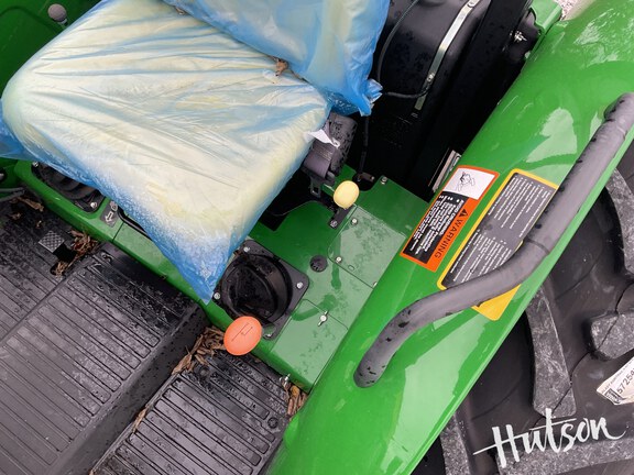 Photo of 2024 John Deere 5067E