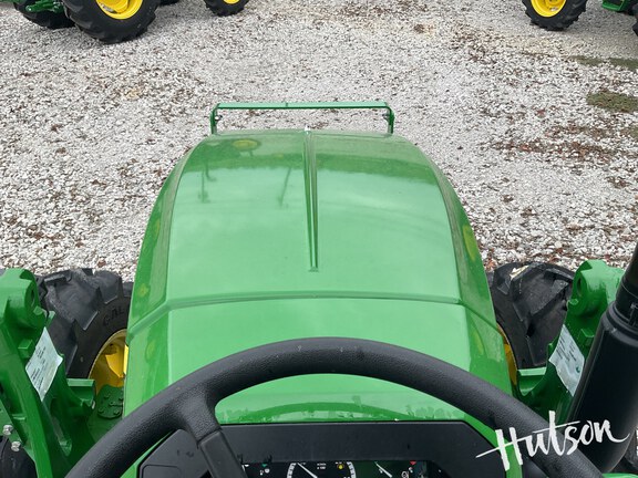 Photo of 2024 John Deere 5067E