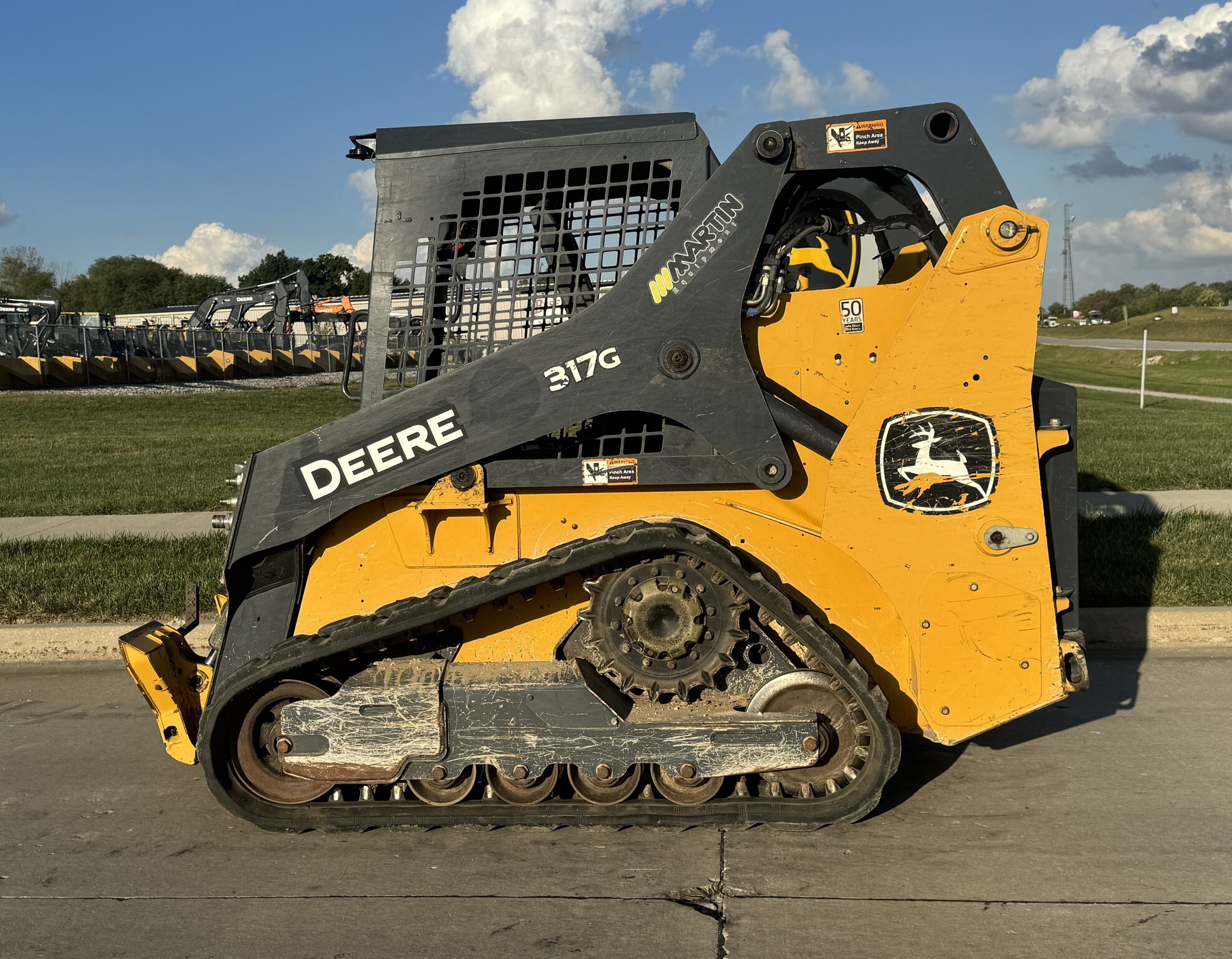 2020 John Deere 317G Image 2