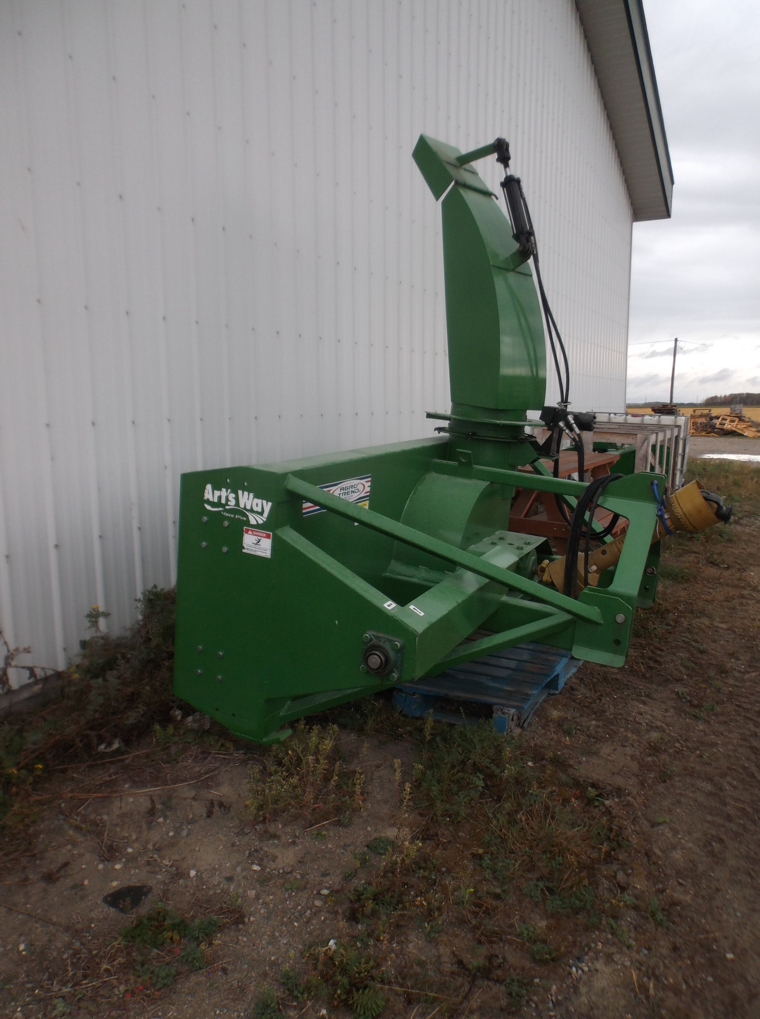 John Deere 4108D Image 2