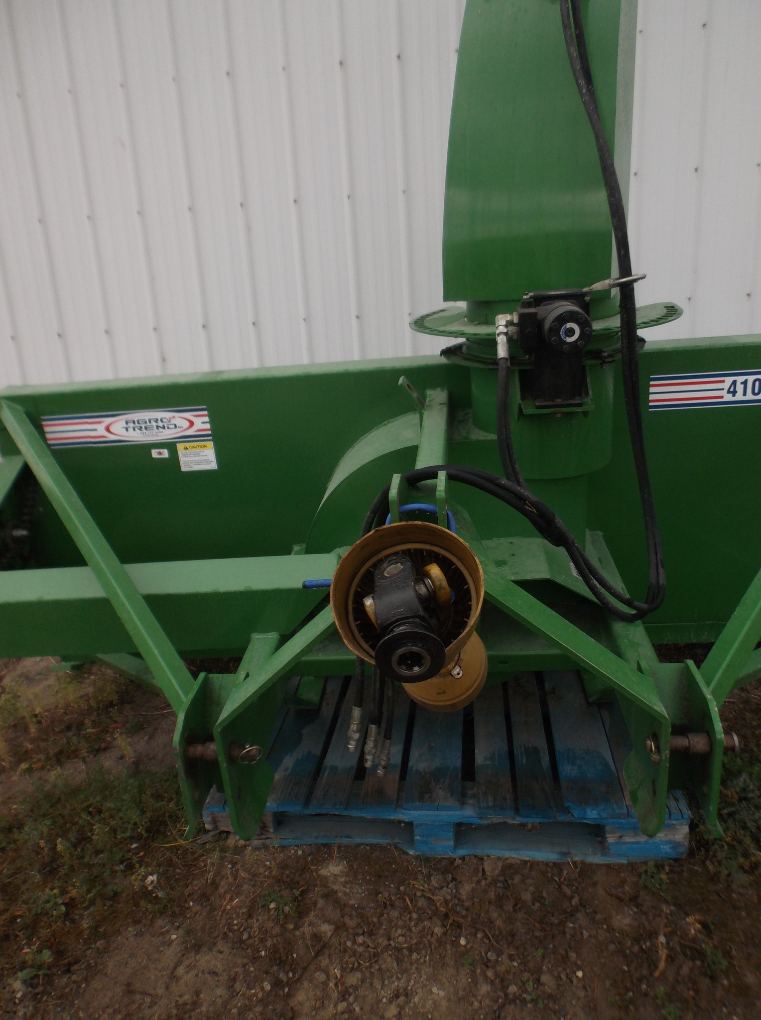 John Deere 4108D Image 6