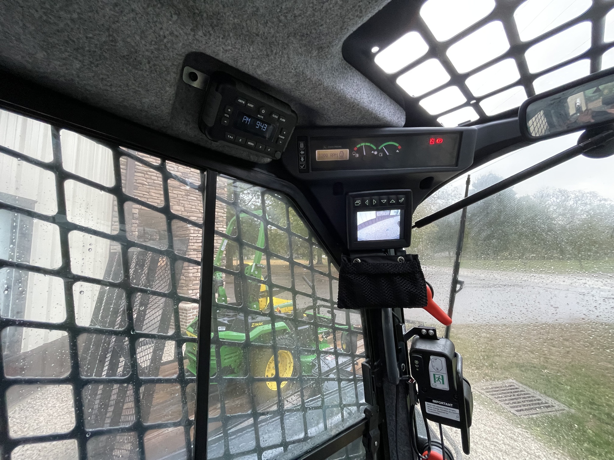 2025 John Deere 325G Image 11