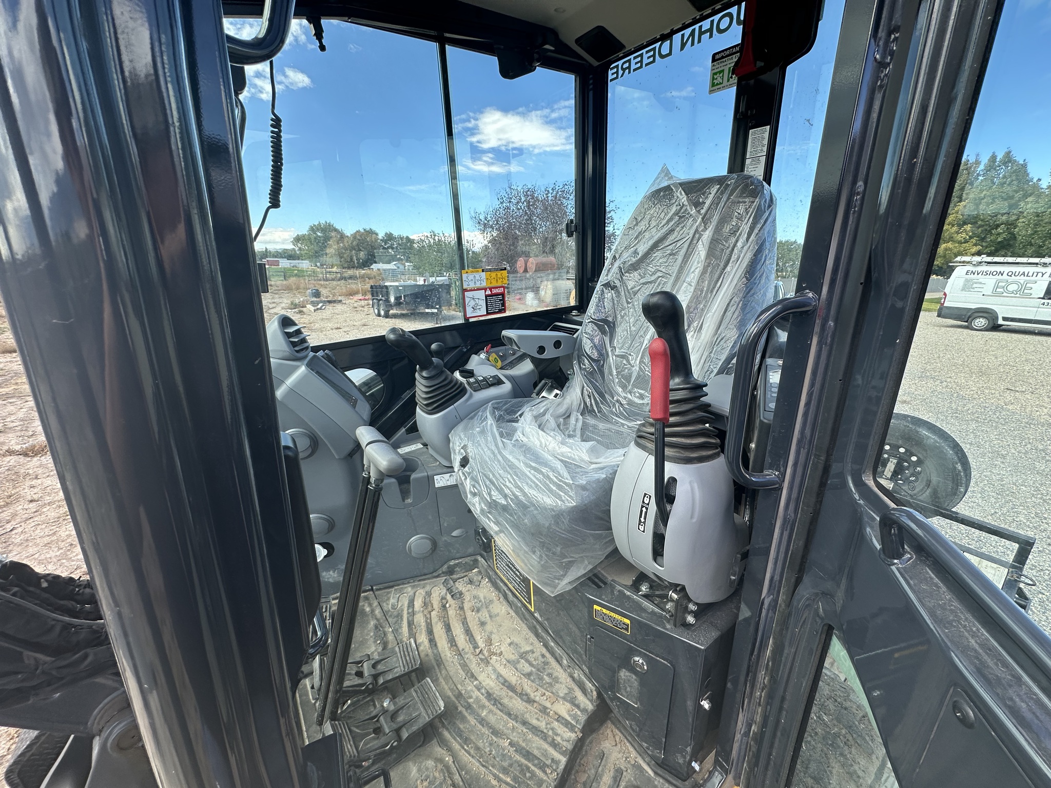 2024 John Deere 35 P Image 2