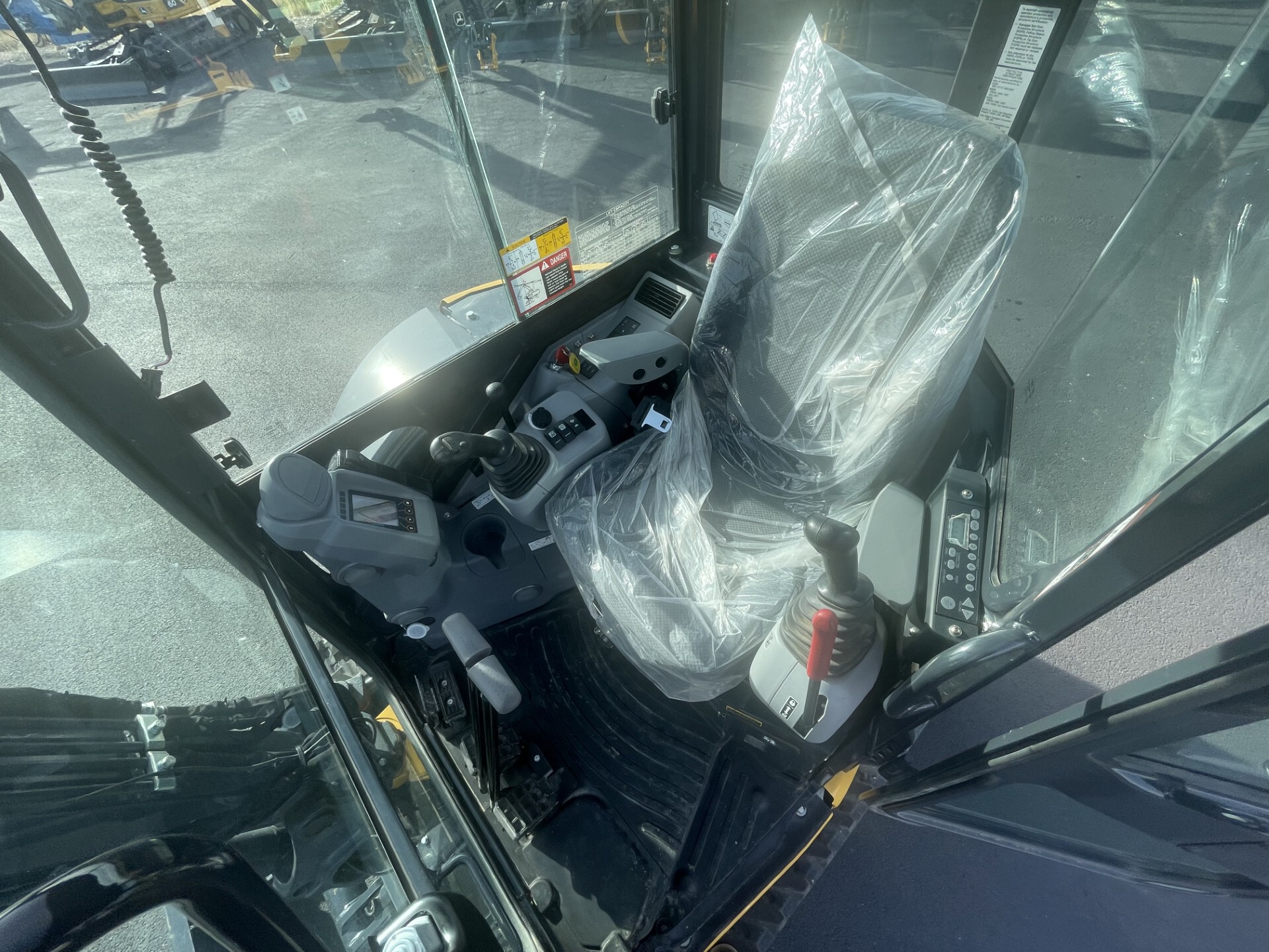 2024 John Deere 35 P Image 19