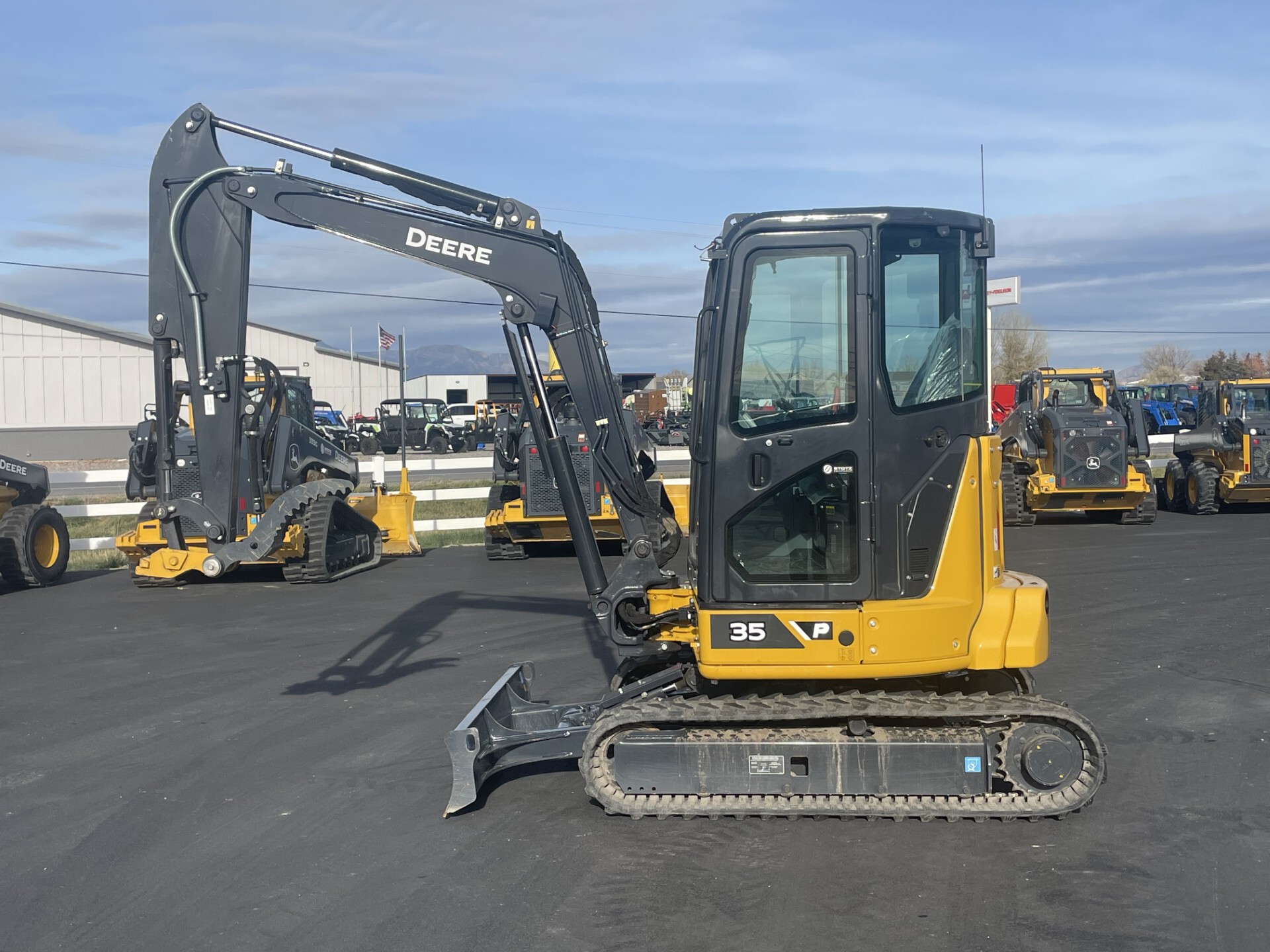 2024 John Deere 35 P Image 9