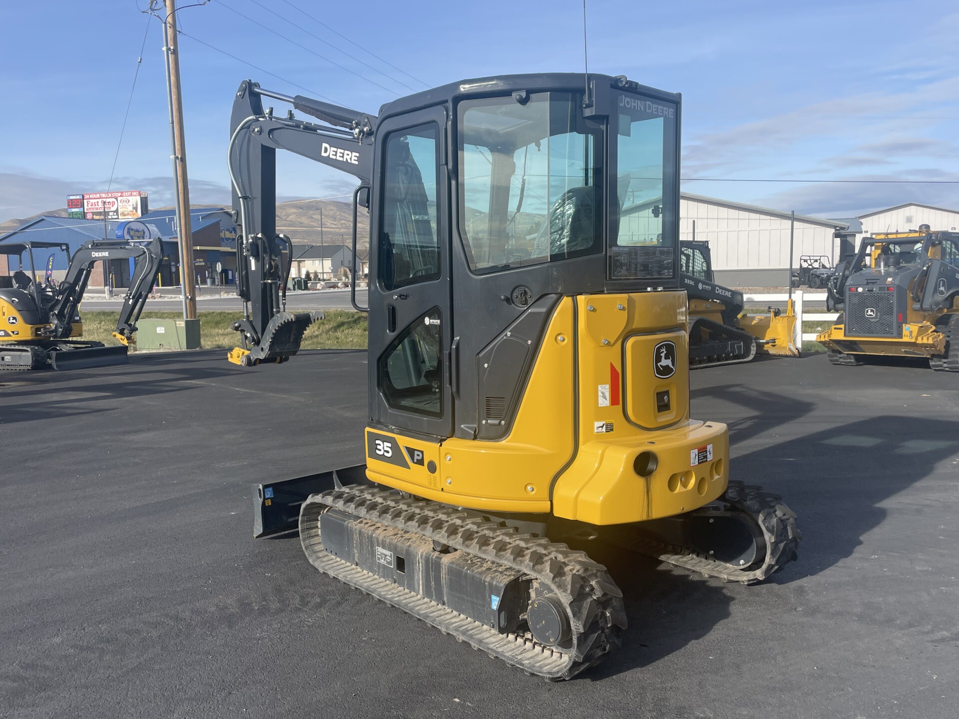 2024 John Deere 35 P Image 8