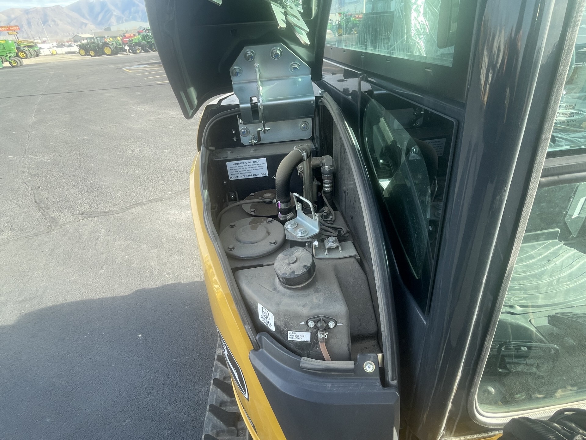 2024 John Deere 35 P Image 12