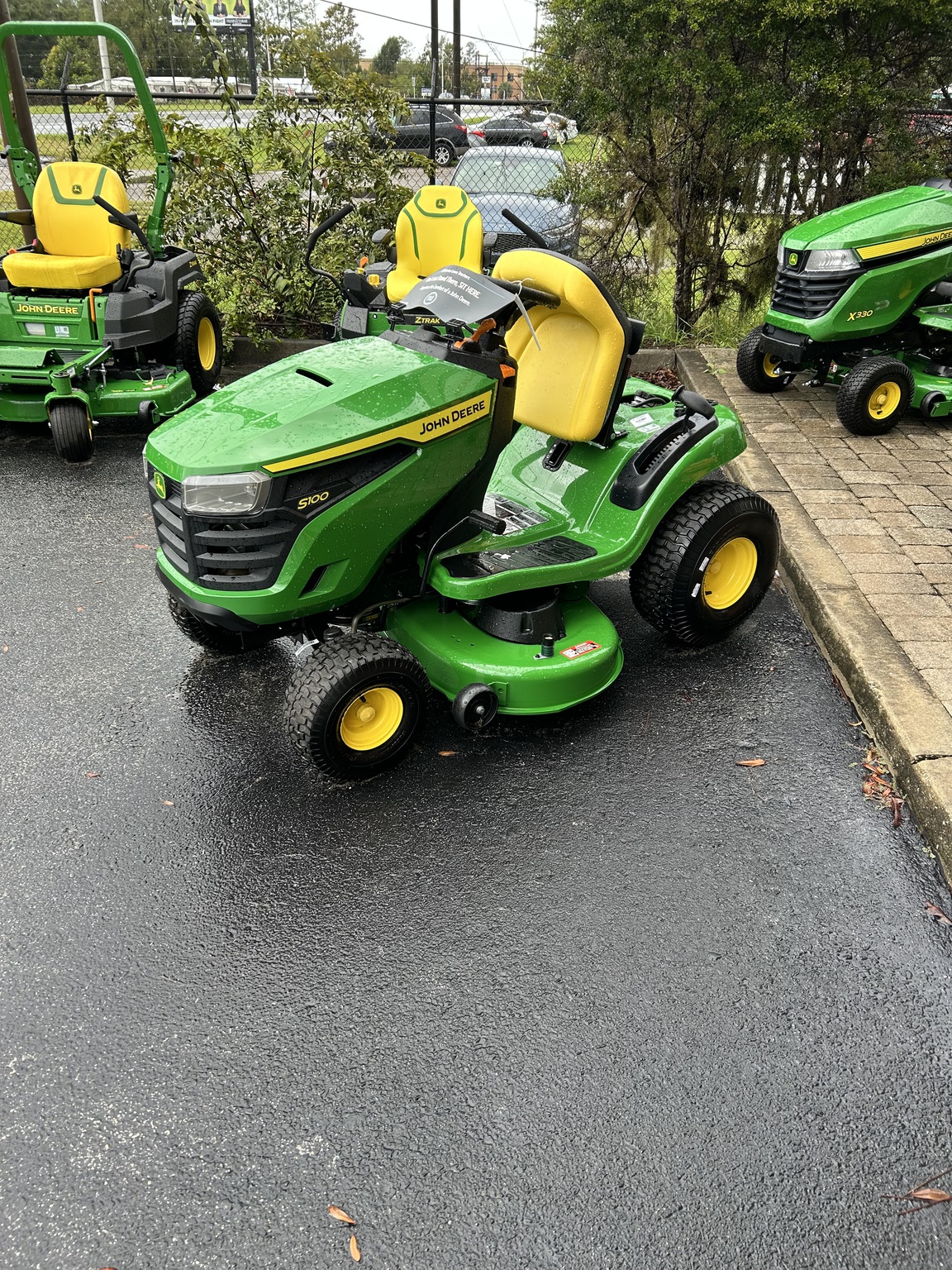 2025 John Deere S100 Image 3
