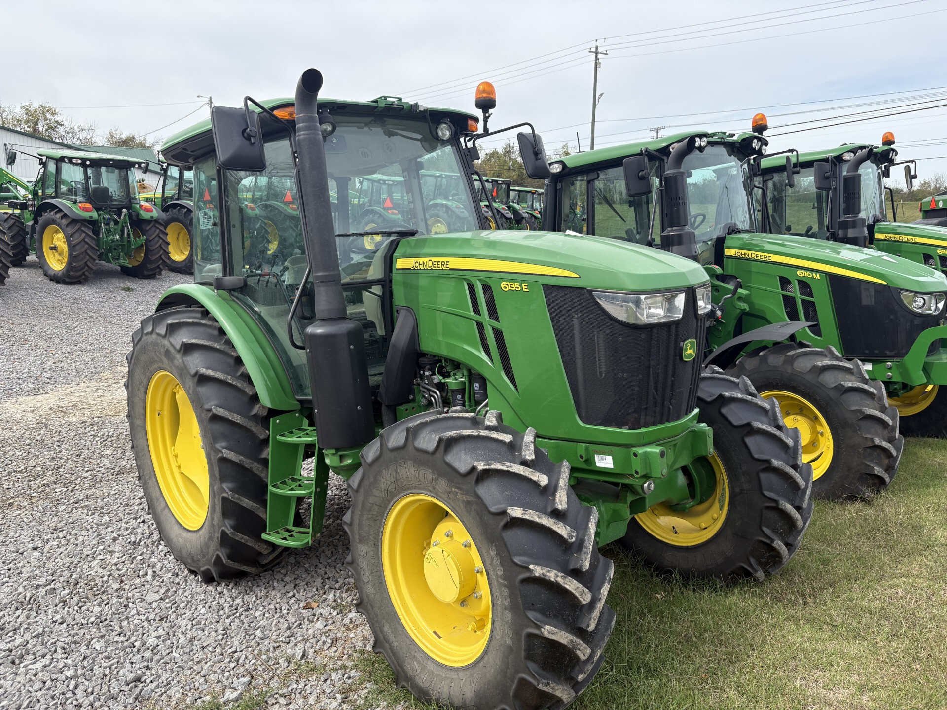 2022 John Deere 6135E
