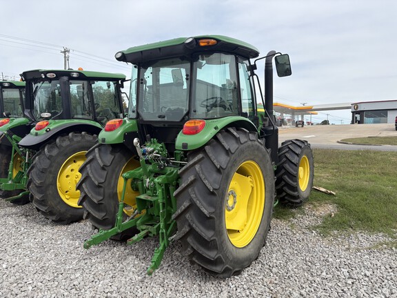2022 John Deere 6135E