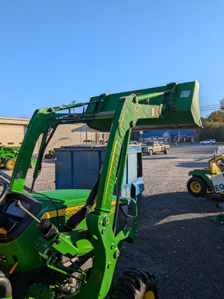 2023 John Deere 3035D