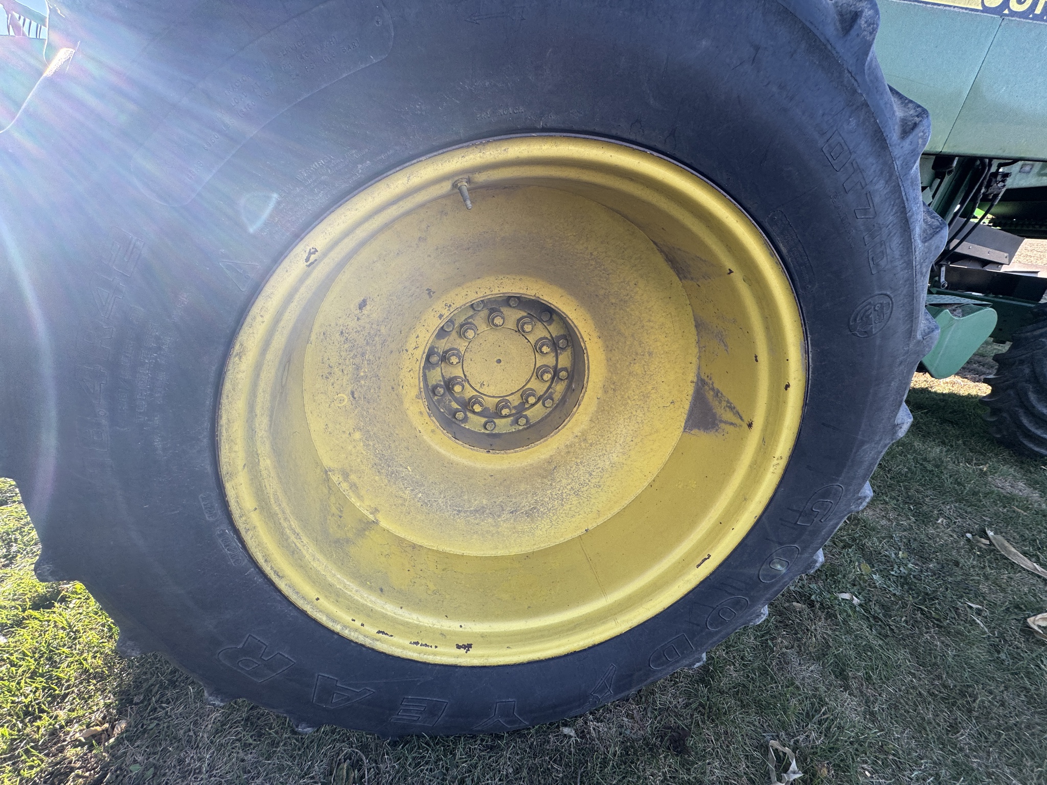 1998 John Deere 9510 Image 12