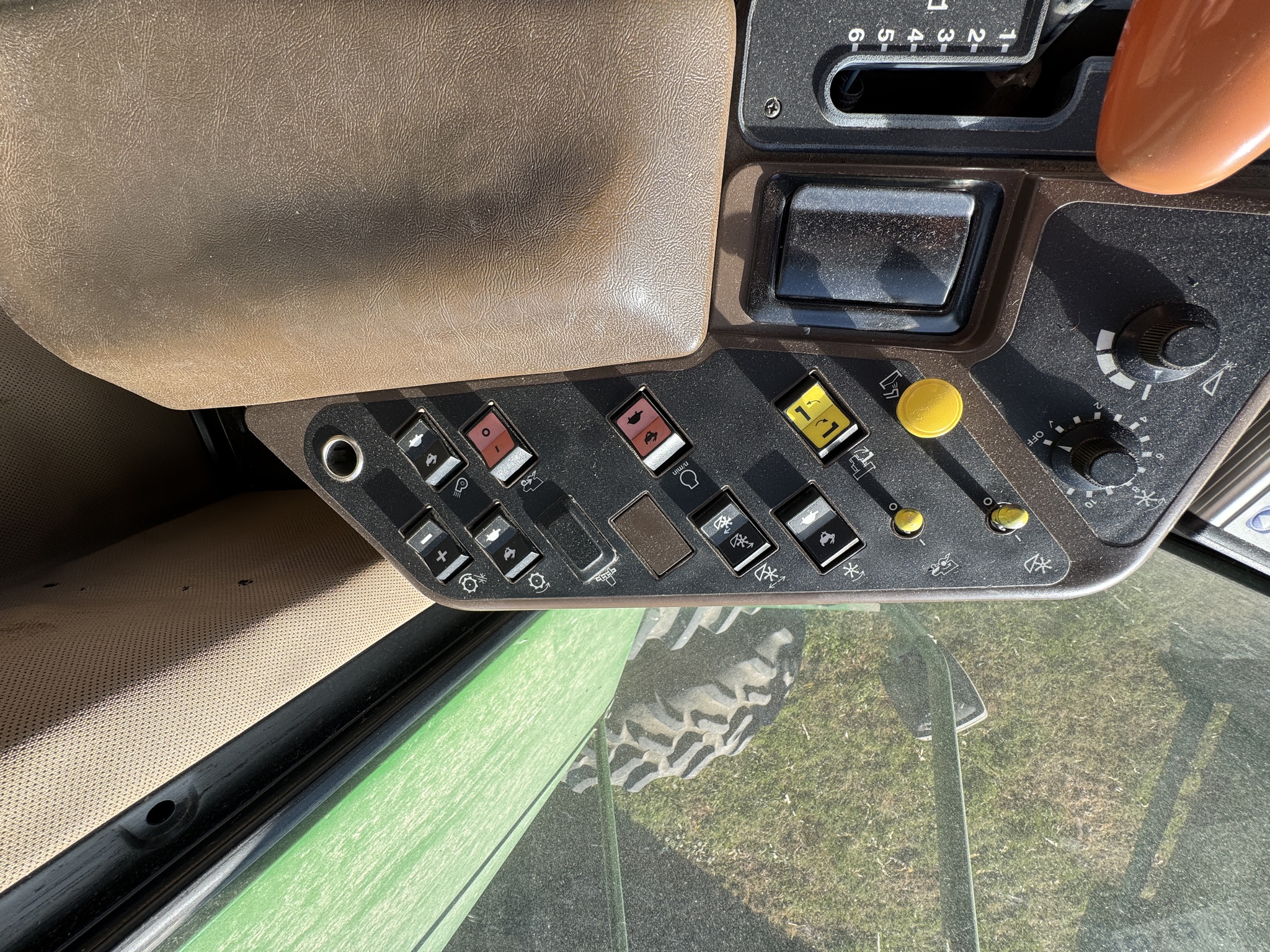 1998 John Deere 9510 Image 18