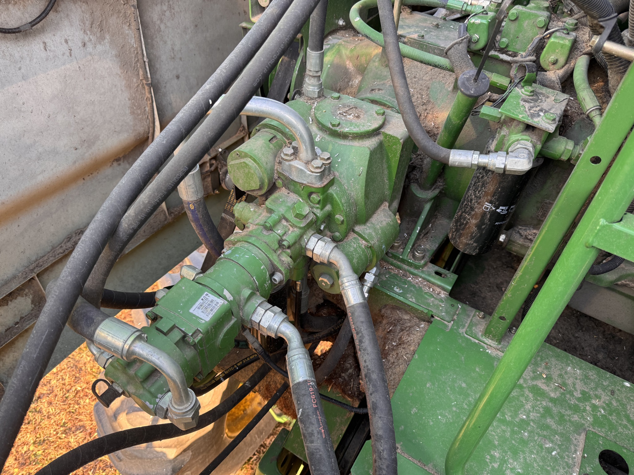  2010 John Deere 9570 STS at Heritage Tractor in Galesburg, IL