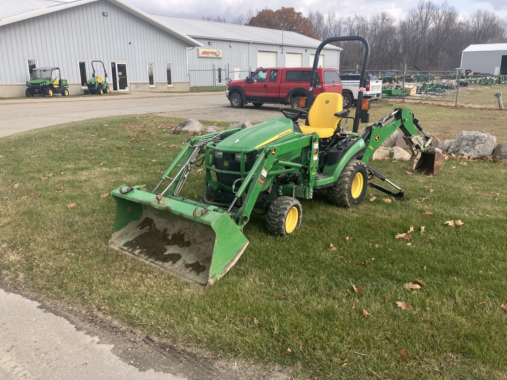 2015 John Deere 1025R Image 1