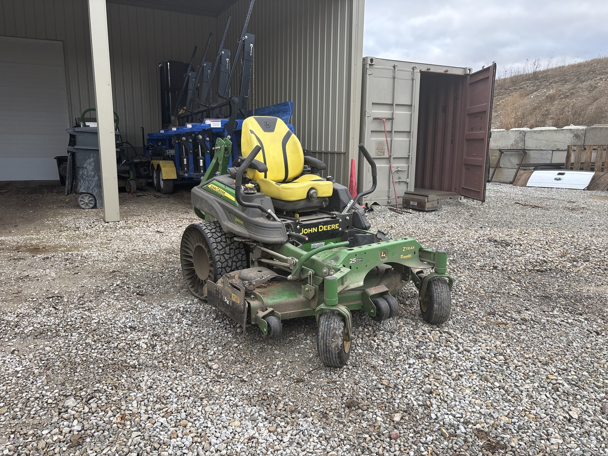 Used 2022 John Deere Z950M Zero Turn Mowers at Koenig Equipment in Greenfield, IN - PhotoXL2