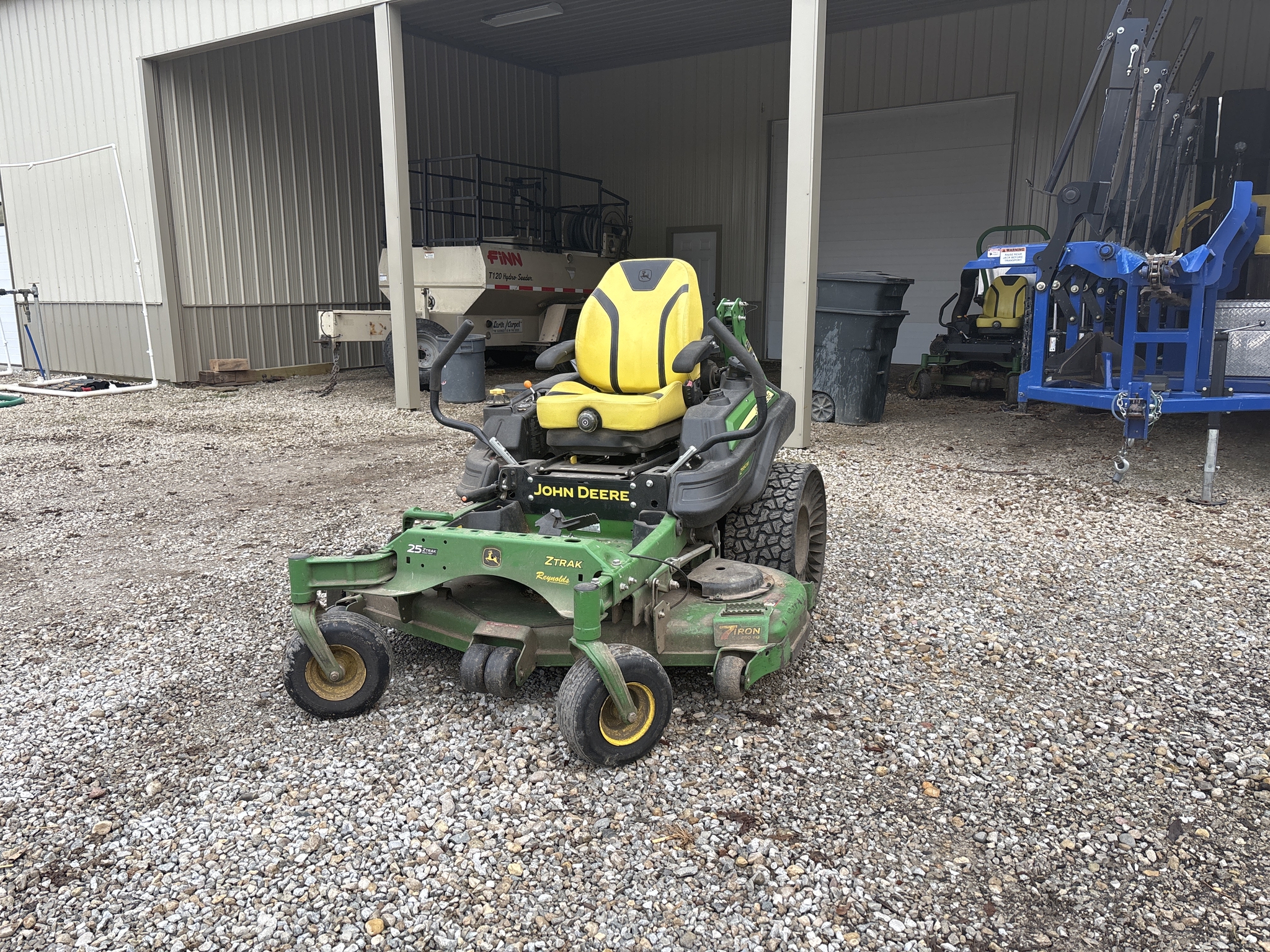 Used 2022 John Deere Z950M Zero Turn Mowers at Koenig Equipment in Greenfield, IN - PhotoXL0