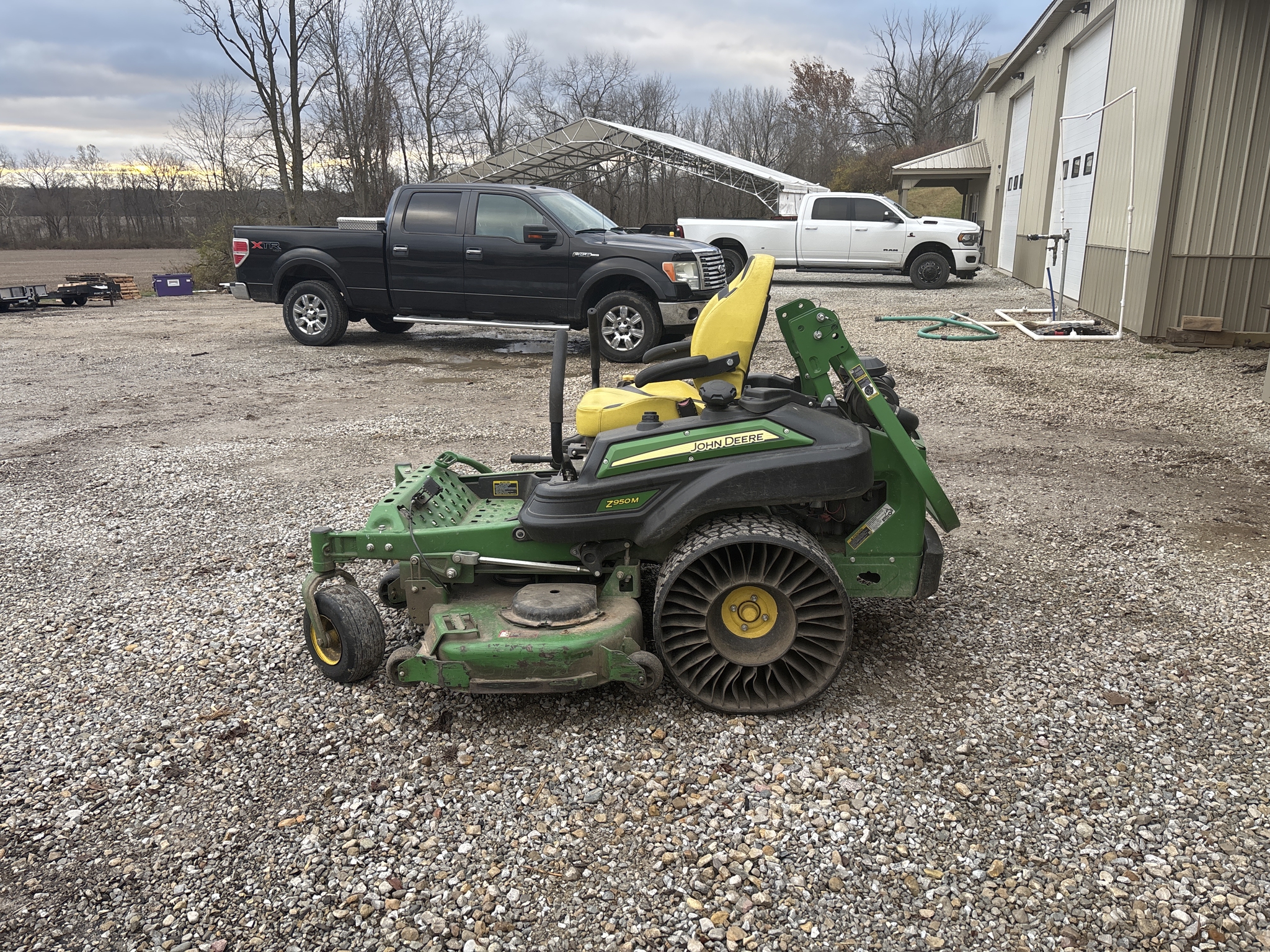 Used 2022 John Deere Z950M Zero Turn Mowers at Koenig Equipment in Greenfield, IN - PhotoXL7