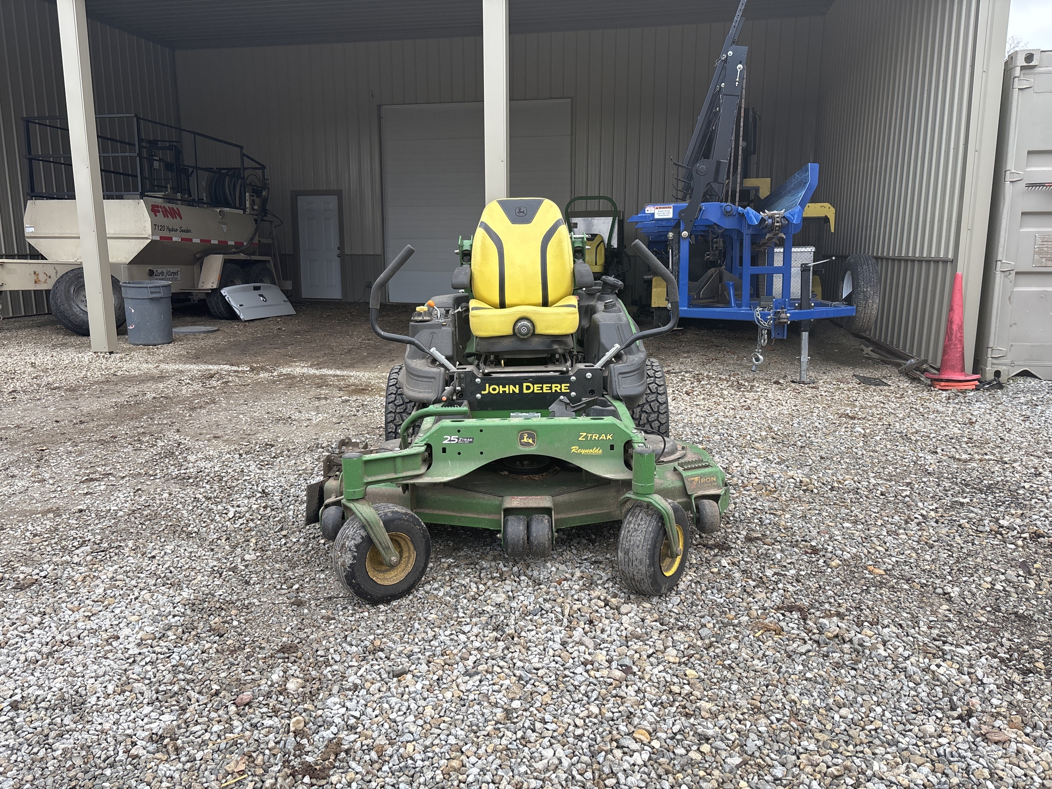 Used 2022 John Deere Z950M Zero Turn Mowers at Koenig Equipment in Greenfield, IN - PhotoXL1
