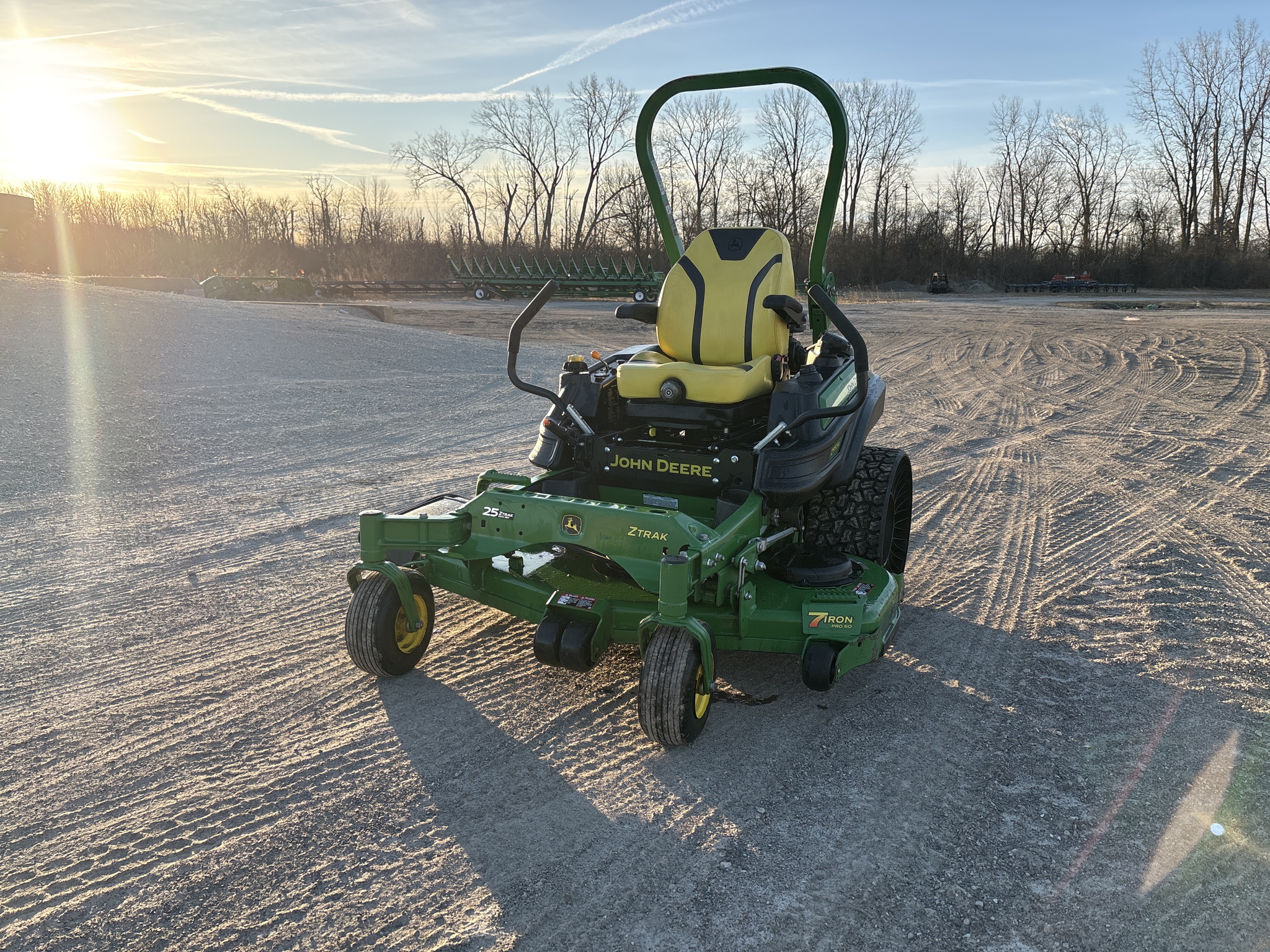 Used 2022 John Deere Z950M Zero Turn Mowers at Koenig Equipment in Greenfield, IN - PhotoXL0