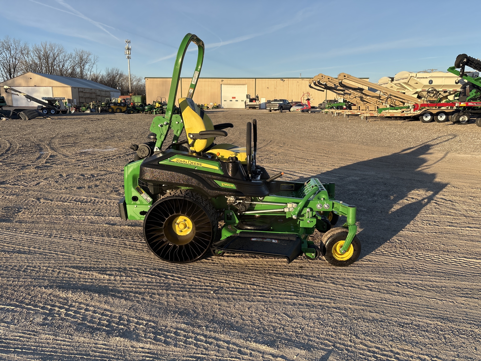 Used 2022 John Deere Z950M Zero Turn Mowers at Koenig Equipment in Greenfield, IN - PhotoXL3