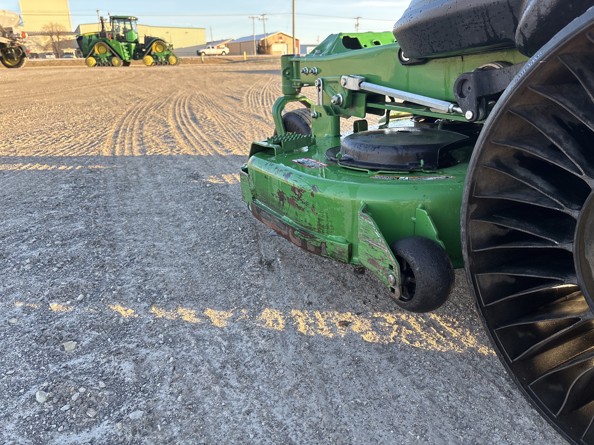 Used 2022 John Deere Z950M Zero Turn Mowers at Koenig Equipment in Greenfield, IN - PhotoXL13