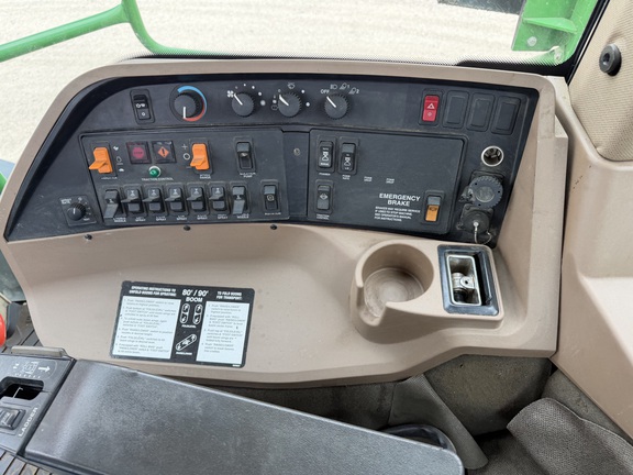2001 John Deere 4710 - Photo47