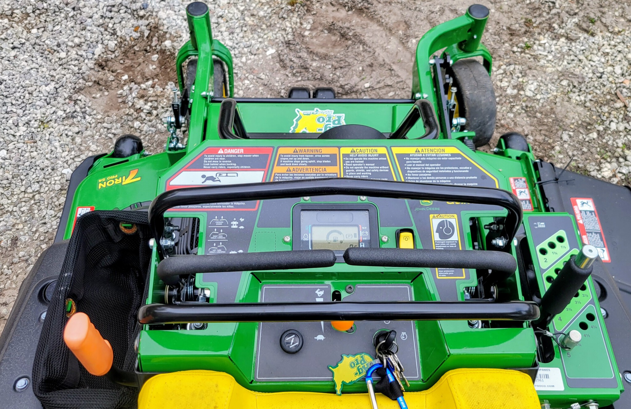 2025 John Deere Q850M Commercial QuikTrak M Series Image 5