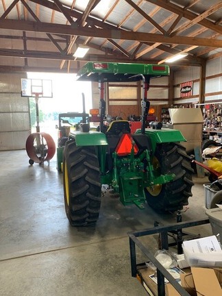 Photo of 2010 John Deere 5065E