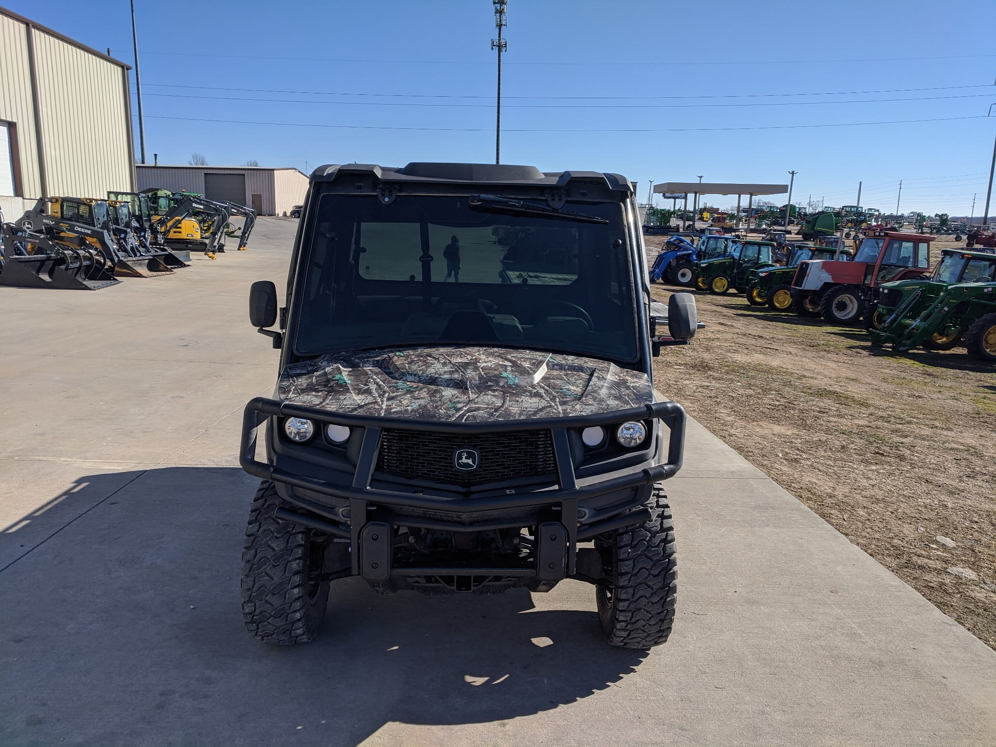  2023 John Deere XUV 835R at Heritage Tractor in Rogersville, MO