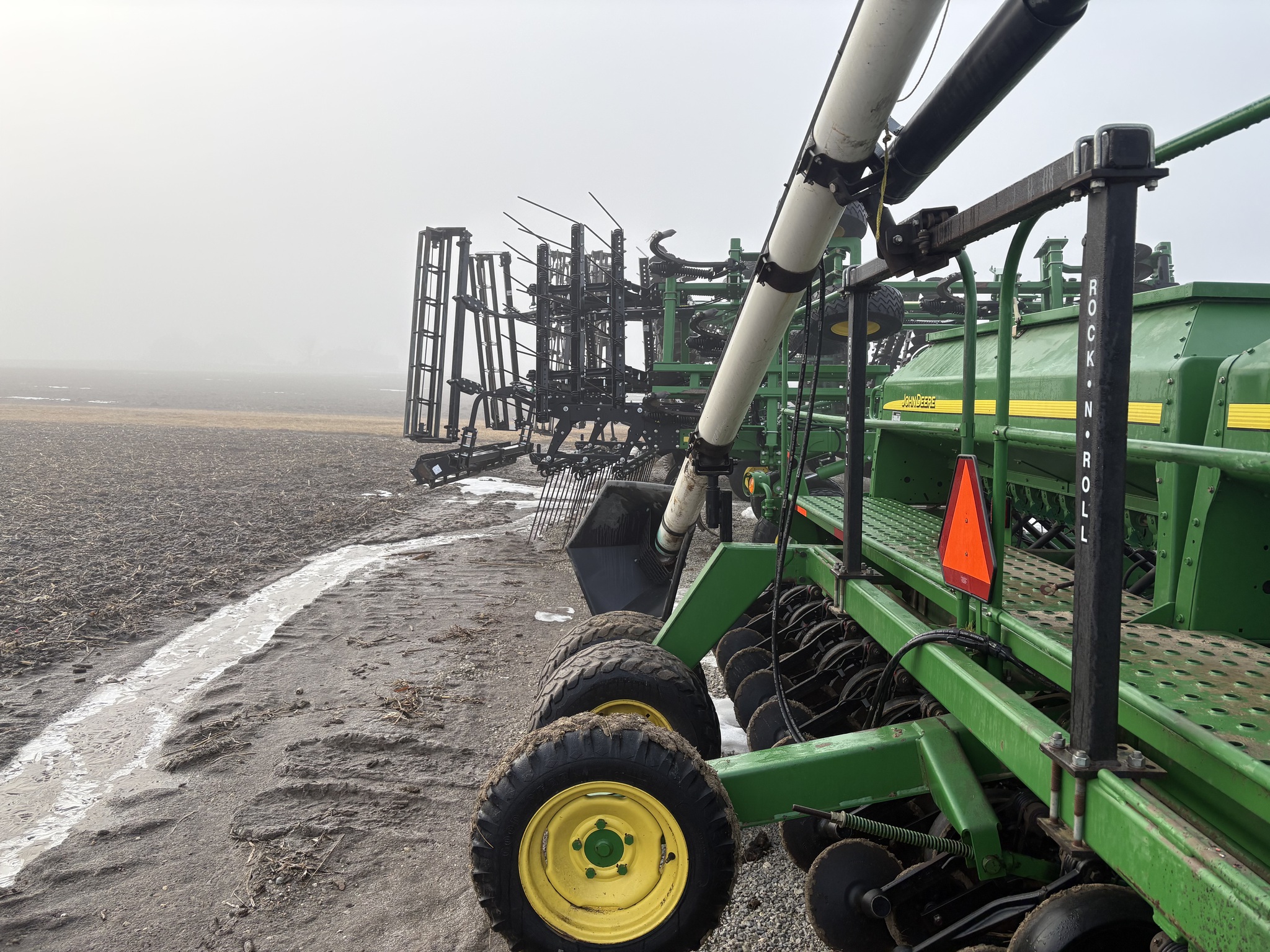 2005 John Deere 1590 Image 10