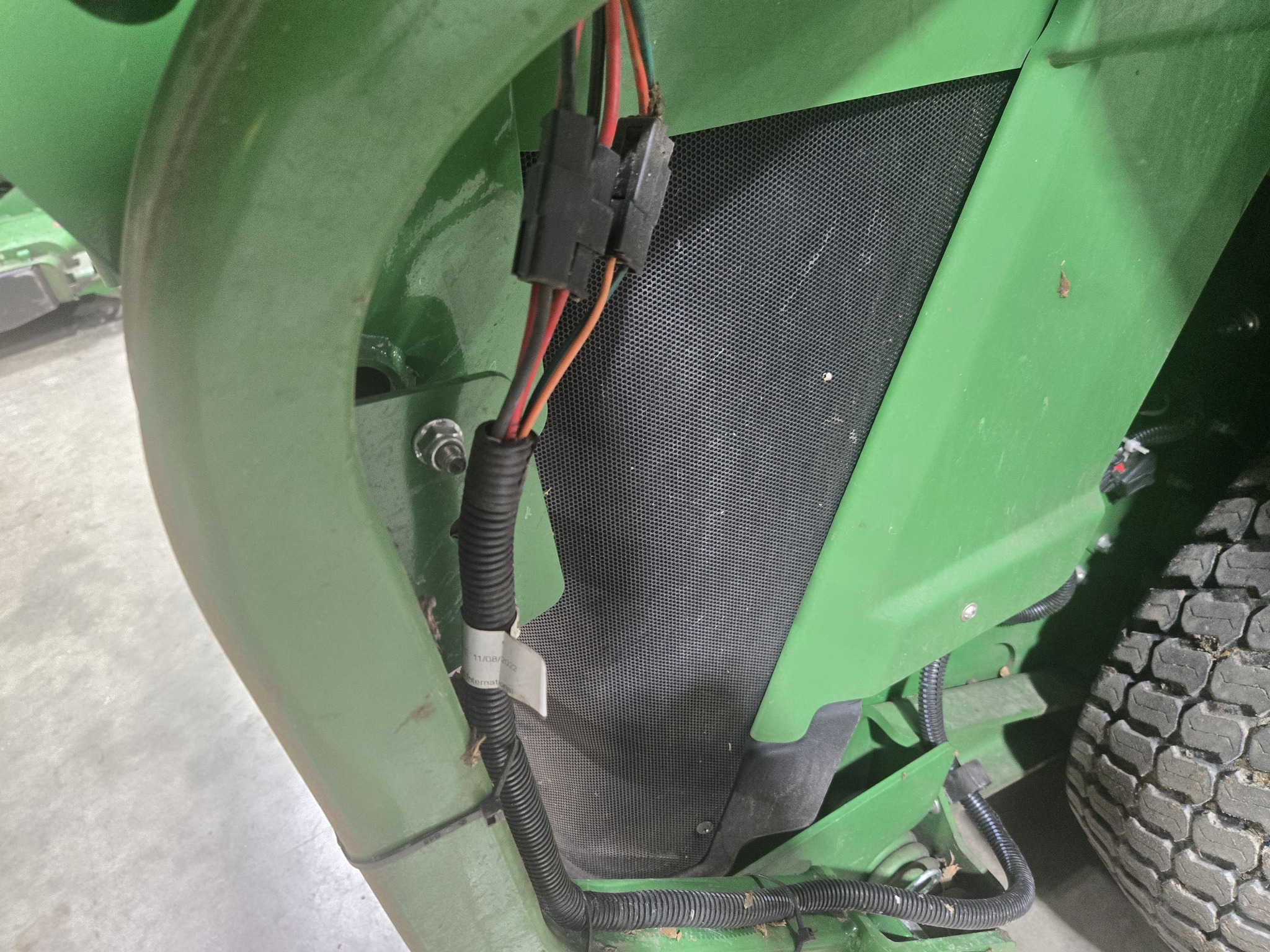  2023 John Deere Z997R at Heritage Tractor in Carthage, IL
