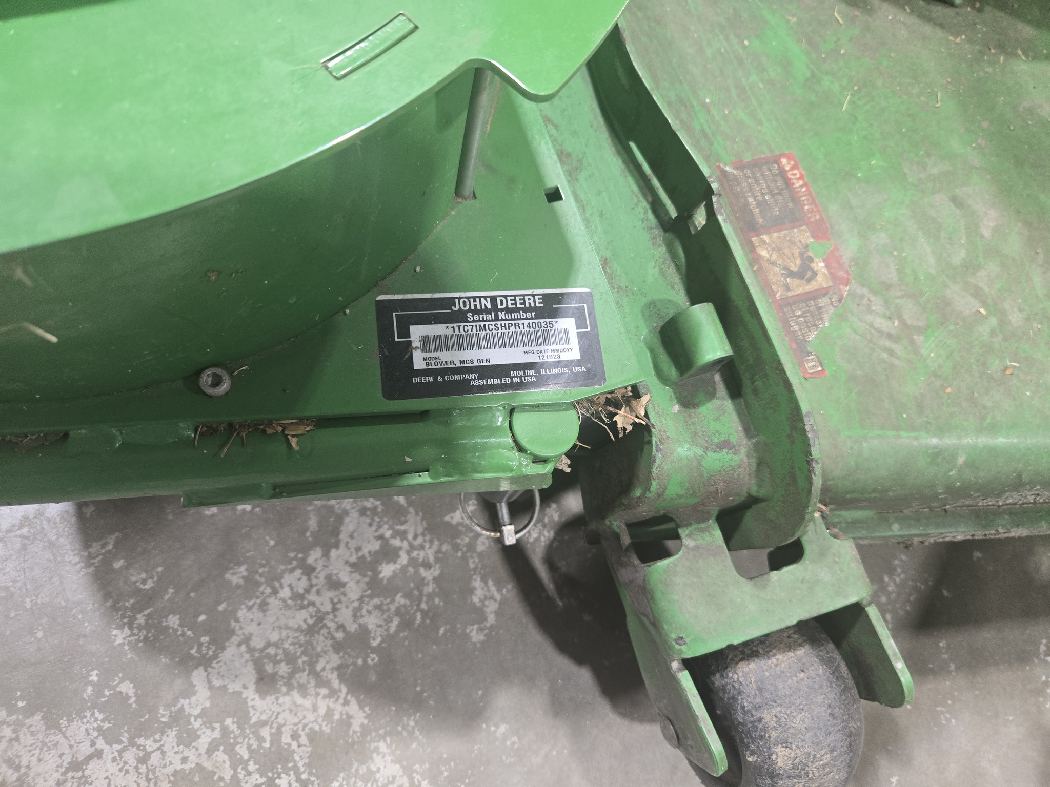  2023 John Deere Z997R at Heritage Tractor in Carthage, IL