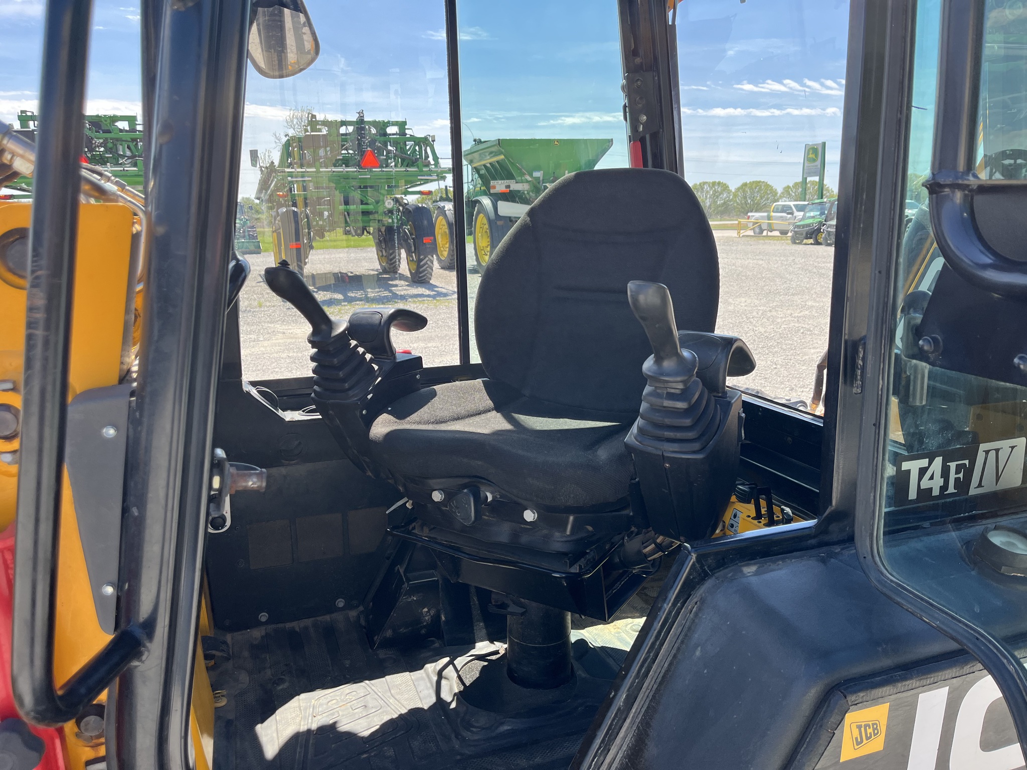  2020 JCB 1CXT at Heritage Tractor in Nevada, MO