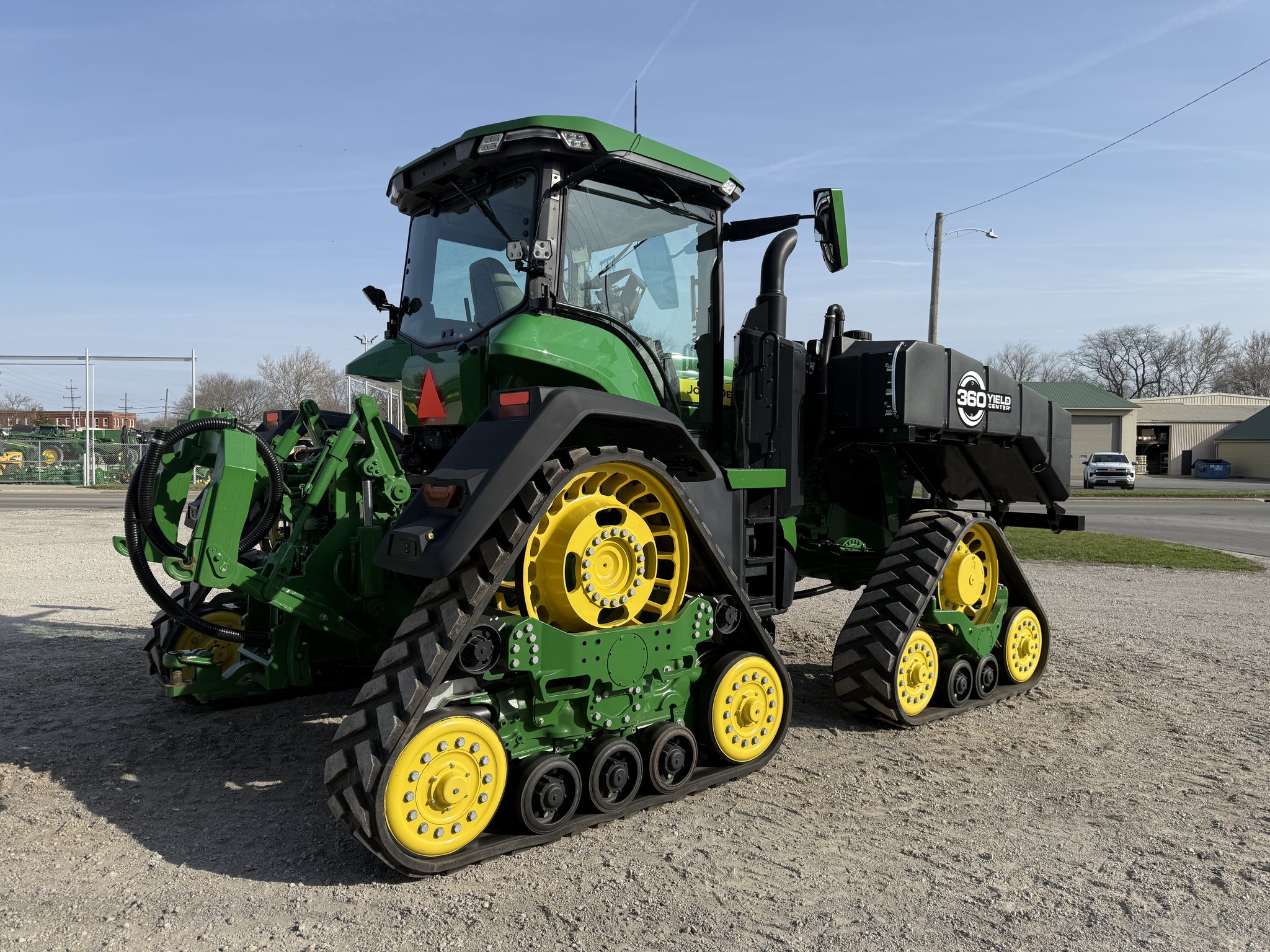  2021 John Deere 8RX 370 at Heritage Tractor in Pontiac, IL