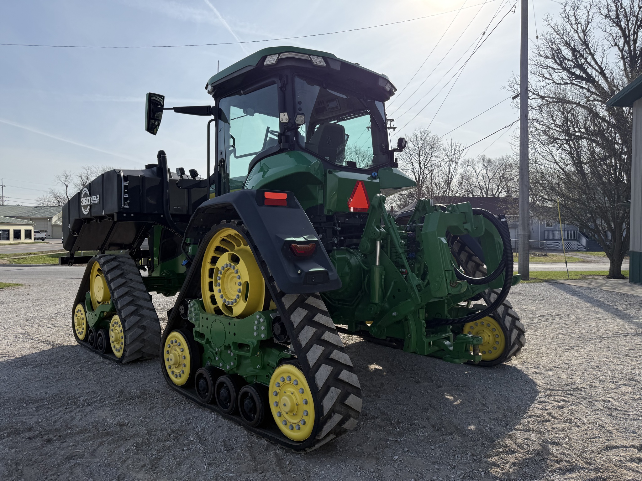  2021 John Deere 8RX 370 at Heritage Tractor in Pontiac, IL