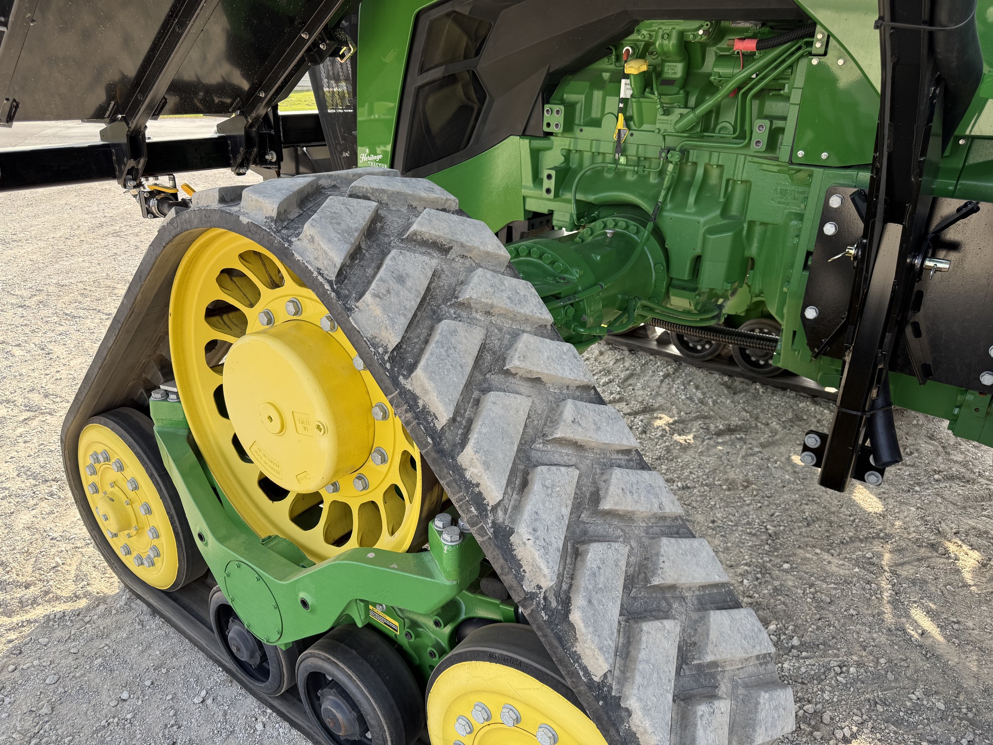  2021 John Deere 8RX 370 at Heritage Tractor in Pontiac, IL
