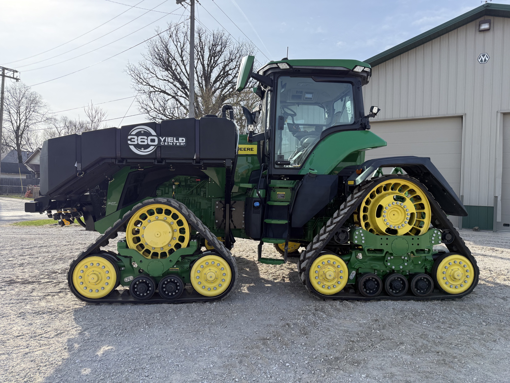  2021 John Deere 8RX 370 at Heritage Tractor in Pontiac, IL