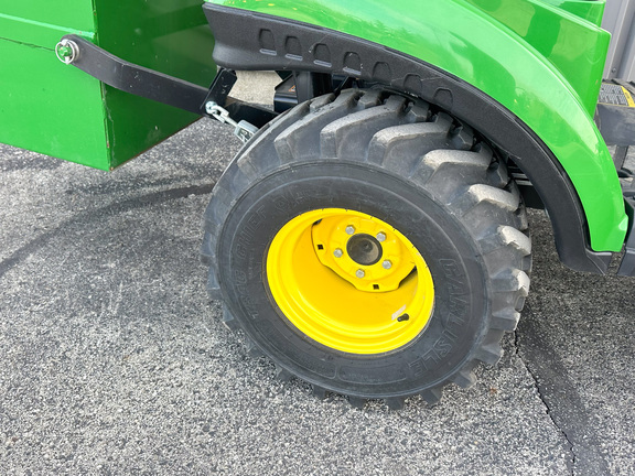 2022 John-Deere 1023E